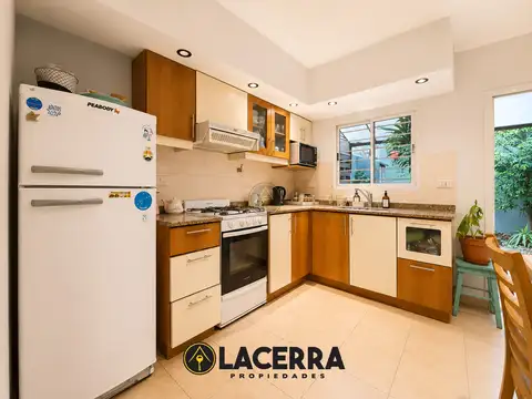 Duplex 4 ambientes con Jardín y Cochera en Carapachay