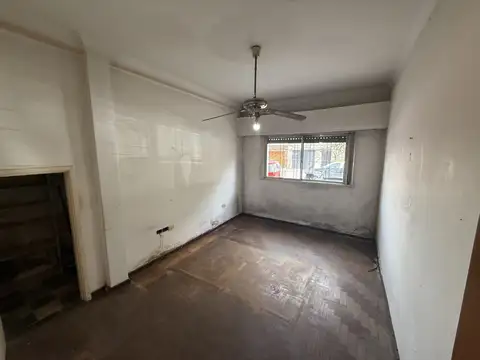 Depto Tipo Casa en Venta 60 años