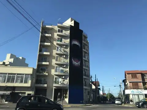 Dpto 2 Ambientes  3º Piso C/ Balcón.