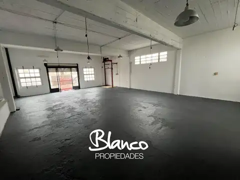 RIVADAVIA AL 1600 - VILLA MAIPÚ 1600