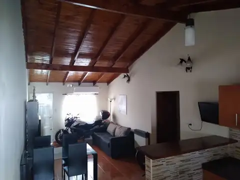 Depto Tipo Casa 3 ambientes con 1 baño