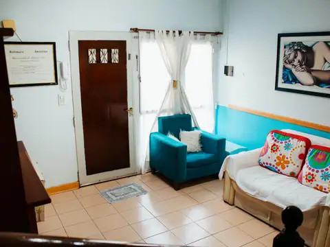 IMPECABLE DUPLEX 2AMB CON PATIO- ZONA CENTRICA- A 150 MTS APROX DE MITRE Y 3 DE FEBRERO