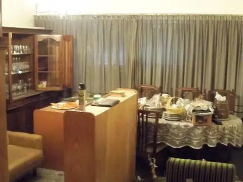 Casa en venta 3 ambientes patio terraza y cochera