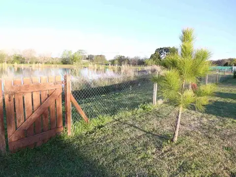 Casa 6 ambientes con 2 baños