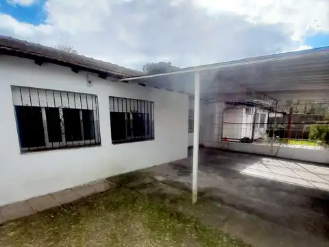 Casa en Venta con 2 cocheras
