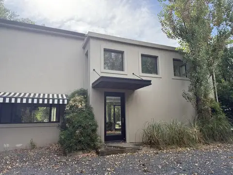 Alquiler Casa en el Barrio La Emilia | VCO Propiedades