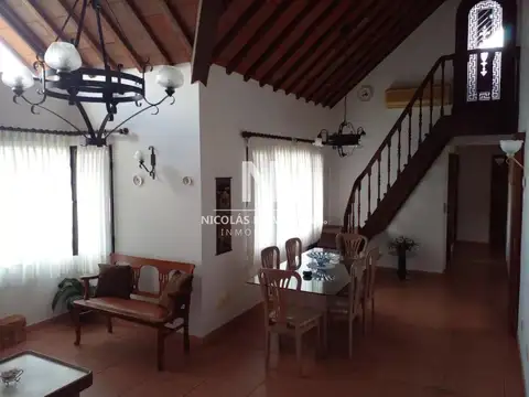 Casa 3 ambientes con 2 baños
