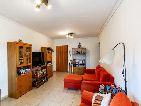 Departamento 4 ambientes con 2 baños