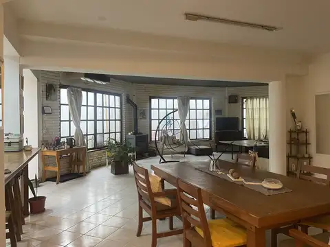 Pastor Obligado 100, Piso -