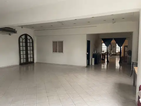 Local en Venta en Villa Sarmiento, USD 434.500