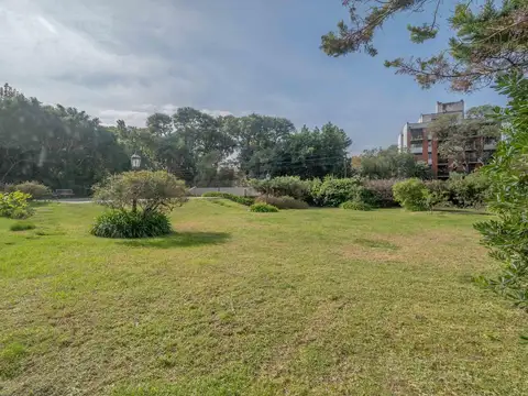 Departamento en Venta con 3 cocheras