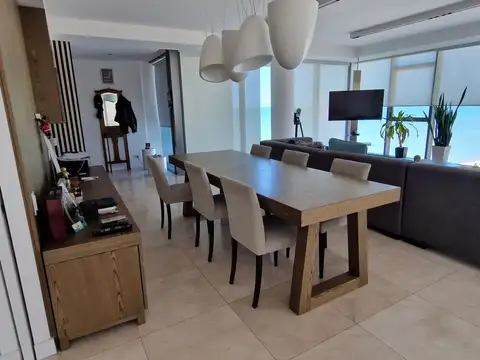 Paunero 2100, Piso 4