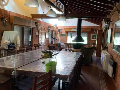 CASA DE CAMPO EN 5 HECTAREAS EN KM 63,5 RUTA 2