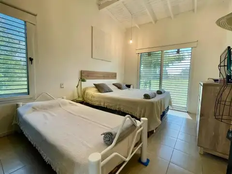 Casa en venta - 3 Dormitorios 2 Baños - 11.250Mts2 - San Miguel del Monte