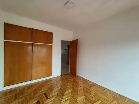 Departamento en Venta en Villa del Parque, USD 119.000