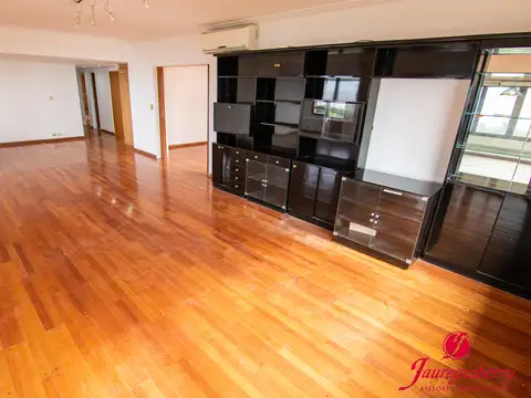 Departamento en Alquiler en La Lucila Vias / Libertador, USD 5.000