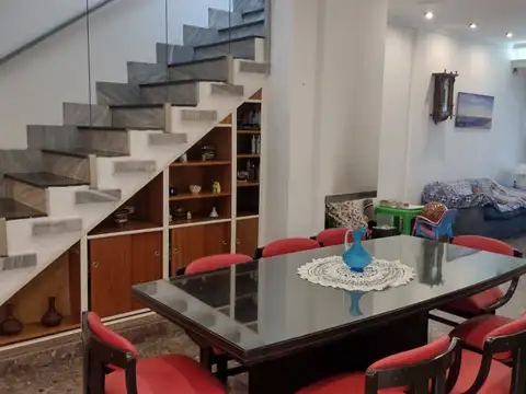 Importante Casa Sobre Av Lope de Vega!