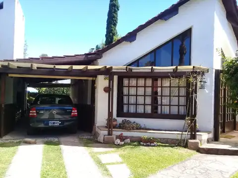 Casa en Country Las Lajas