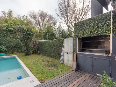 Depto Tipo Casa en Venta con 2 cocheras