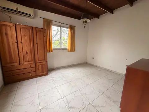 Carlos Calvo 2200