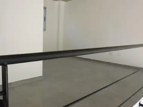 2 locales a estrenar modernos para uso comercial u oficinas