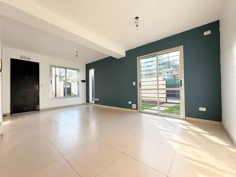 Casa en Alquiler en Ituzaingó, $ 1.300.000