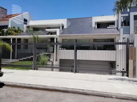 Casa en Venta en Ramos Mejia Norte, USD 1.300.000