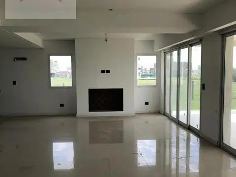 Casa en Venta de 5 dormitorios