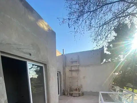 Depto Tipo Casa en Venta en Temperley, USD 75.000