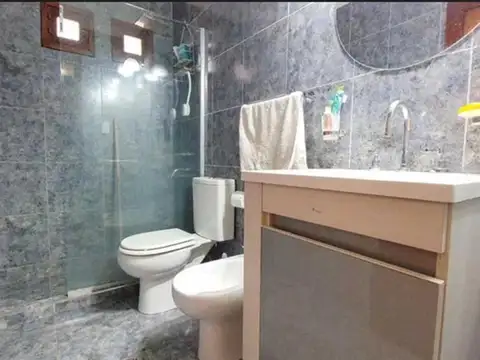 VENTA IMPONENTE CASA - COSTA AZUL - CARLOS PAZ