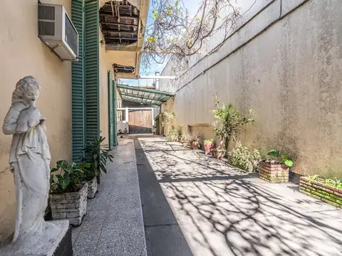 Galpon en Venta 8  mts Frente