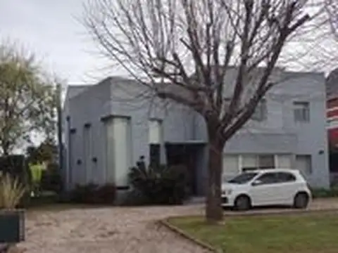 Casa a la venta de 6 ambientes en Barrio Los Sauces, Pilar, G.B.A. Zona Norte