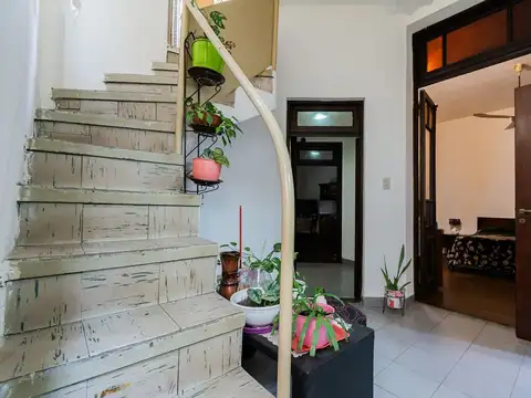 VENTA 2 CASAS DE 3 AMB C/ UNA SOBRE 1 LOTE PROPIO