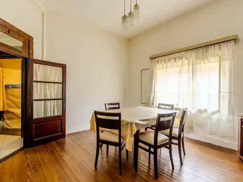 VENTA 2 CASAS DE 3 AMB C/ UNA SOBRE 1 LOTE PROPIO