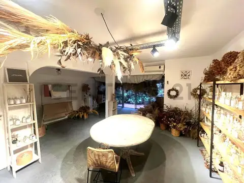 VENTA MONOAMBIENTE EN EL CENTRO DE AVELLANEDA, CON PATIO. APTO PROFESIONAL–
