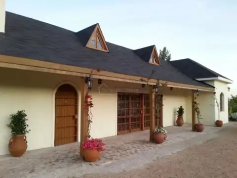 CALLE A 1100