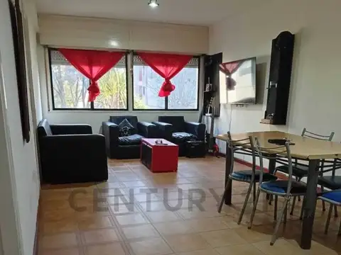Alvarado 7700 , Piso 1