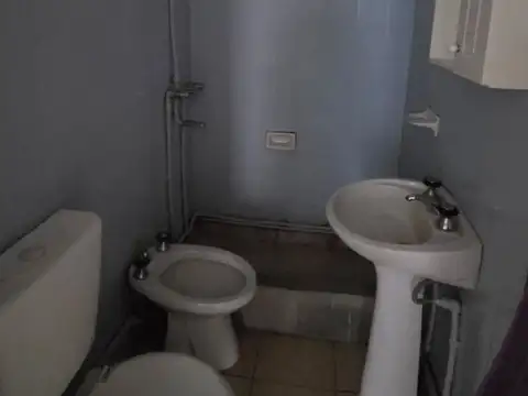 Depto Tipo Casa en Alquiler en Lomas del Mirador, $ 400.000