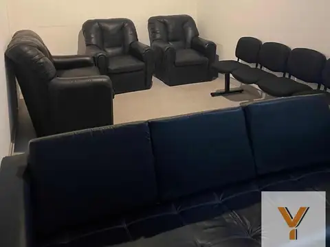 Edificio Comercial en venta - 7 Oficinas 2 Baños - Cocheras - 477Mts2 - Dolores