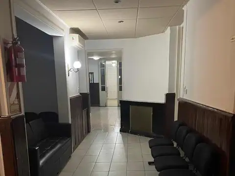 Oficina en Venta con 2 cocheras