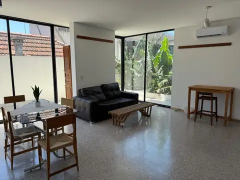 Departamento en Alquiler en Chacarita, USD 850