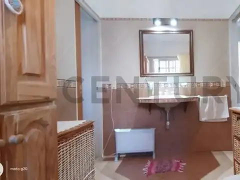 VENTA CASA 6 AMBIENTES VILLA LUZURIAGA FONDO PILETA