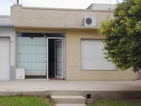 Casa en venta - 2 Dormitorios 2 Baños - Locales - 300Mts2 - Arribeños, General Arenales