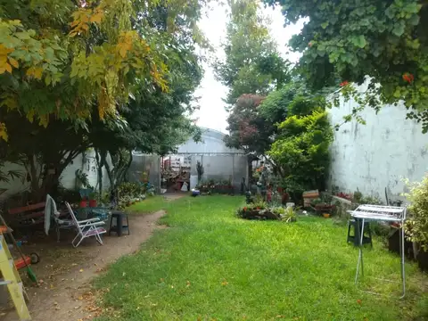 CASA AMERICANA EN EXCELENTE UBICACION 