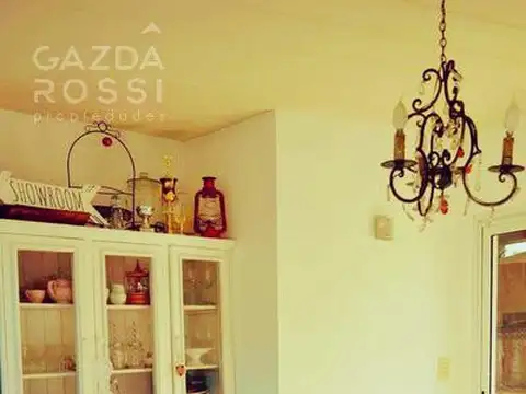 Casa en Venta con 1 cochera