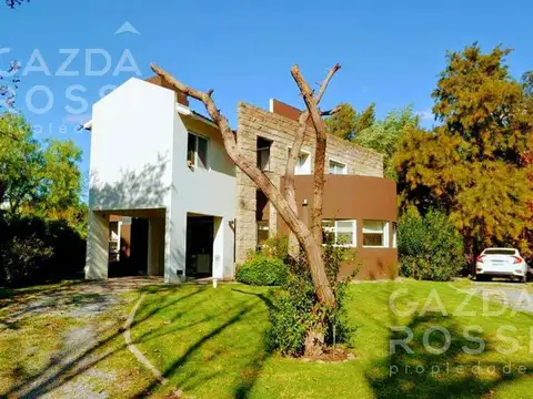 Hermosa casa de estilo moderno en El Lauquen, Canning