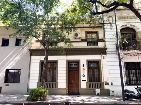 Oficina 500 m2 - con 2 cocheras - Calidad y Categoria.-