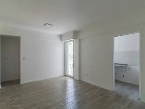 Av Rivadavia 6242 , Piso 8