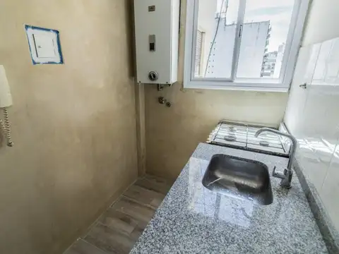 Av Rivadavia 6242 , Piso 8