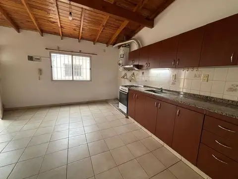 Depto Tipo Casa en Alquiler de 1 dormitorio